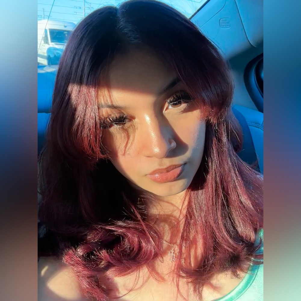 Meet your Posher, Evelin